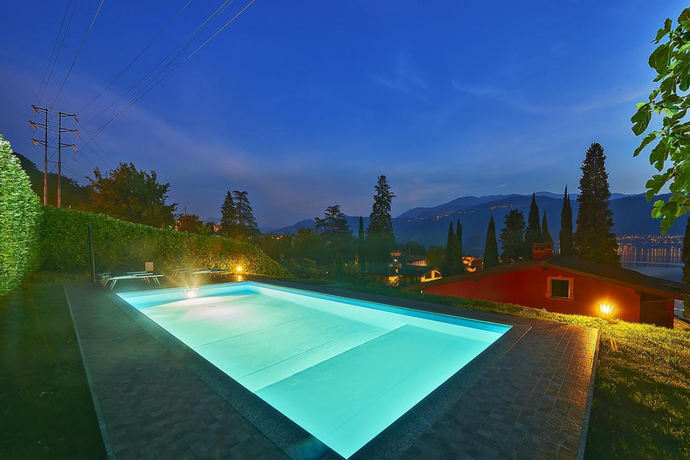 Villa Victoria Lierna Buitenkant foto